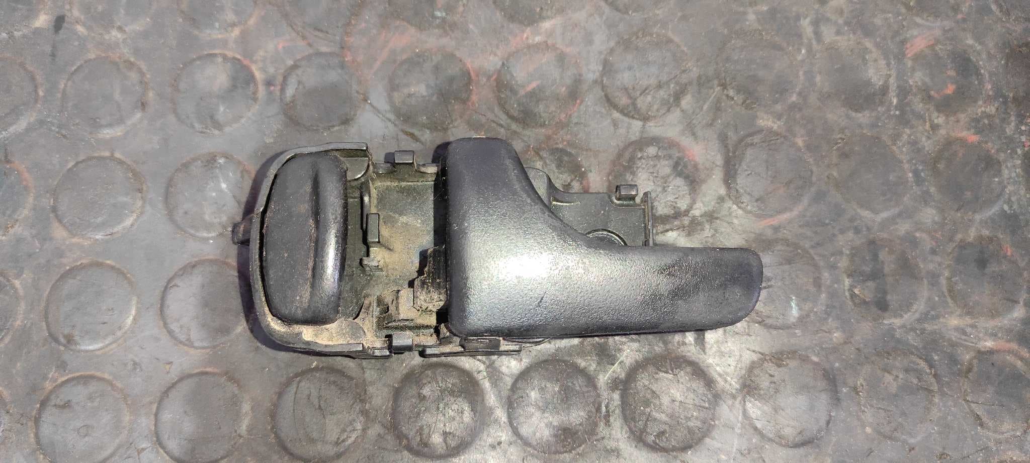 Recambio de MANETA INTERIOR DELANTERA IZQUIERDA para NISSAN 200 SX (S13) referencia OEM IAM LH3