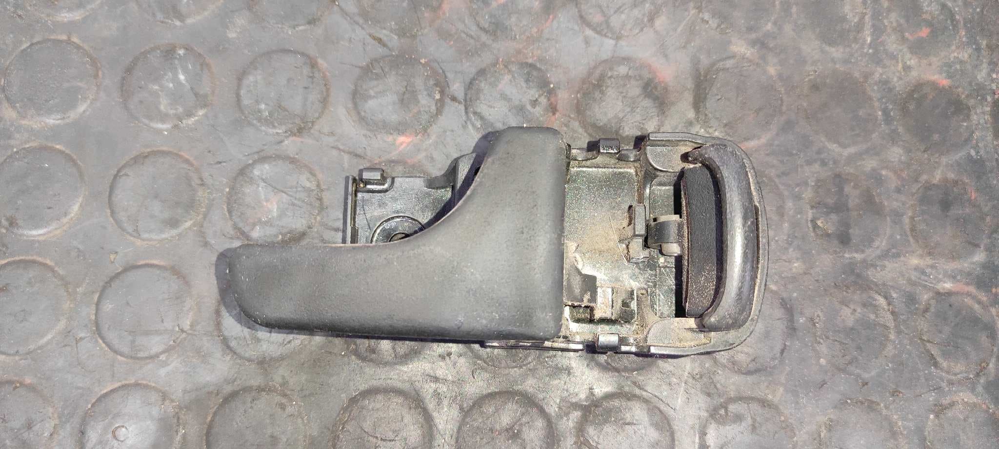 Recambio de MANETA INTERIOR DELANTERA DERECHA para NISSAN 200 SX (S13) referencia OEM IAM RH3
