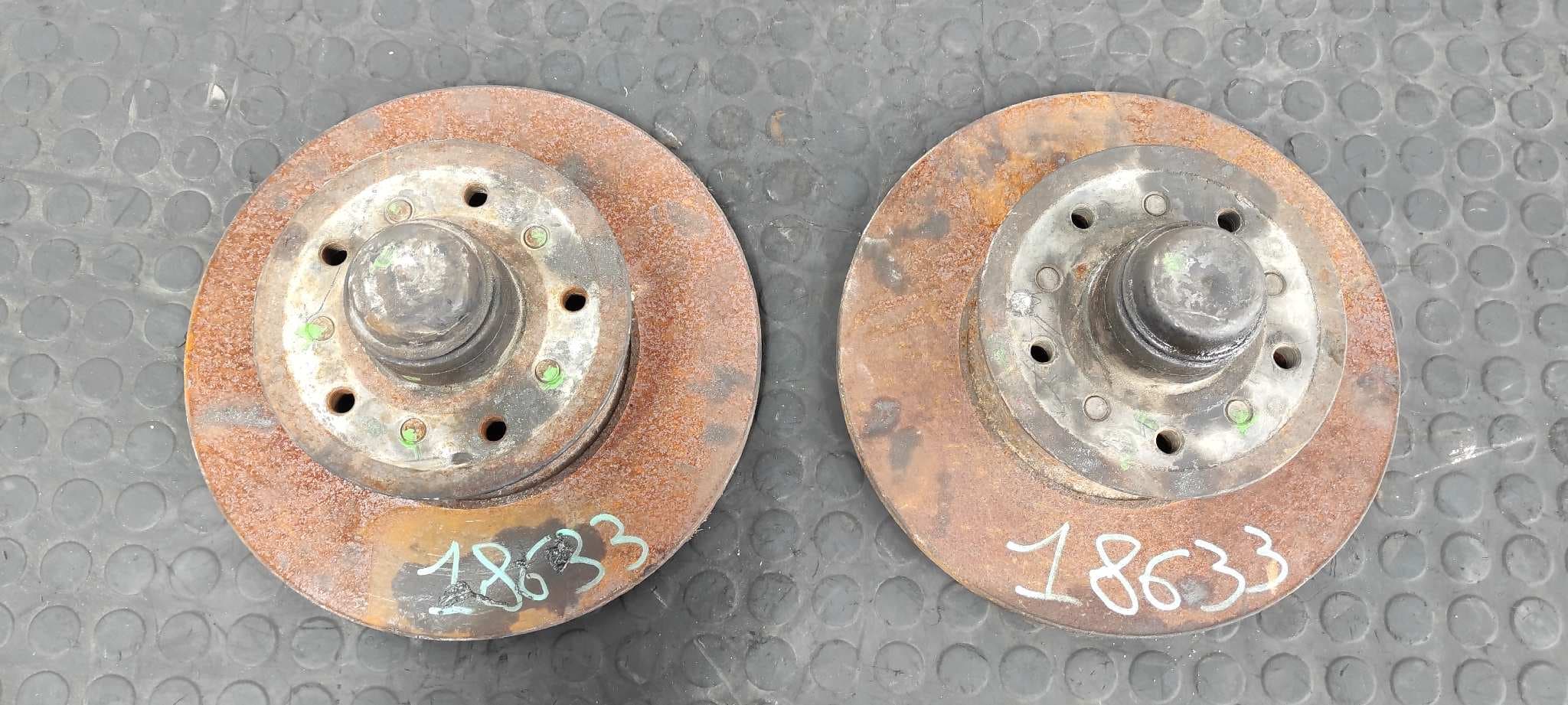 Recambio de JUEGO DISCOS FRENO DELANTEROS para MERCEDES-BENZ CLASE E (W123) BERLINA+COUPE 2.0 115954 referencia OEM IAM - NEGRO