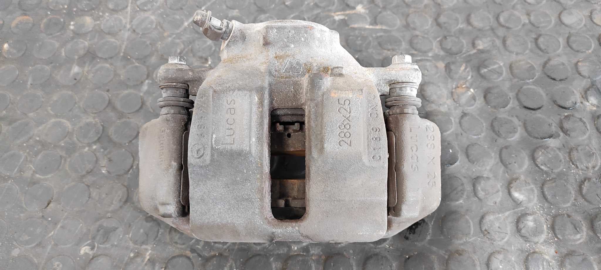 Recambio de PINZA DE FRENO DELANTERA IZQUIERDA para MERCEDES-BENZ CLASE C (W203) SPORTCOUPE M271946 referencia OEM IAM LUCAS 68494 - GRIS