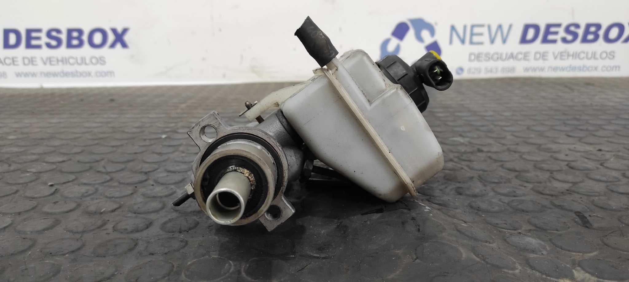 Recambio de BOMBA FRENO para RENAULT MASTER DOBLE CABINE, CAJA ABIERTA/CHASIS Chasis Batalla 3578 mm G9T C7 referencia OEM IAM 7700314756 - BLANCO