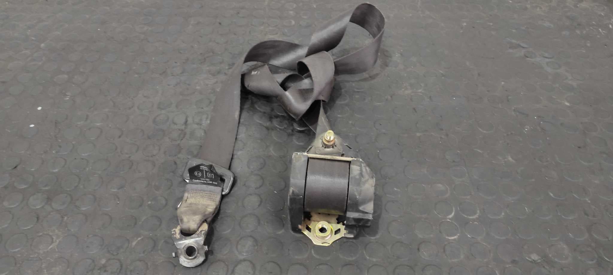 Recambio de CINTURON DELANTERO DERECHO para RENAULT MASTER DOBLE CABINE, CAJA ABIERTA/CHASIS Chasis Batalla 3578 mm G9T C7 referencia OEM IAM 8200075888 - BLANCO