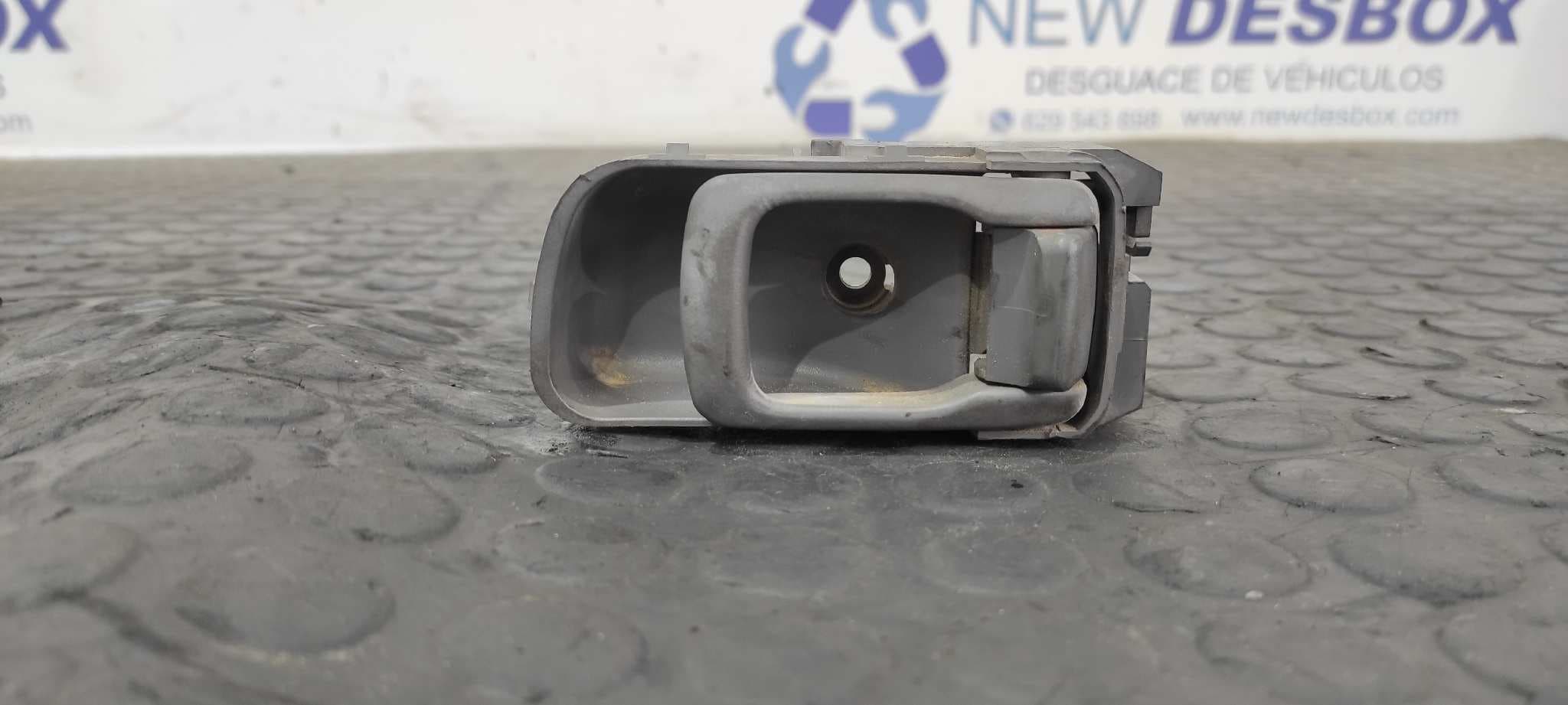 Recambio de MANETA INTERIOR DELANTERA DERECHA para NISSAN PICK-UP (D22) referencia OEM IAM