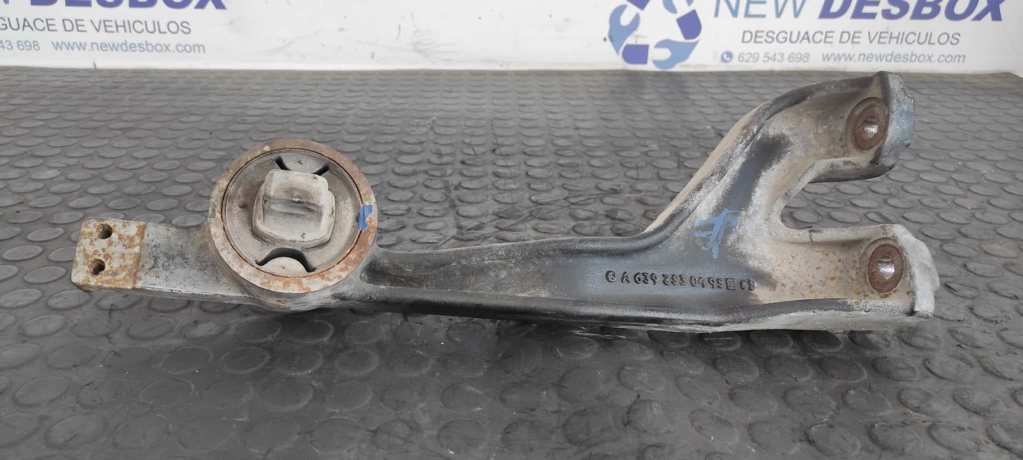 Recambio de DIFERENCIAL TRASERO para MERCEDES-BENZ VITO CAJA CERRADA 6.03 -> 109 CDI Compacto (639.601) 646983 referencia OEM IAM A6393530495 - BLANCO