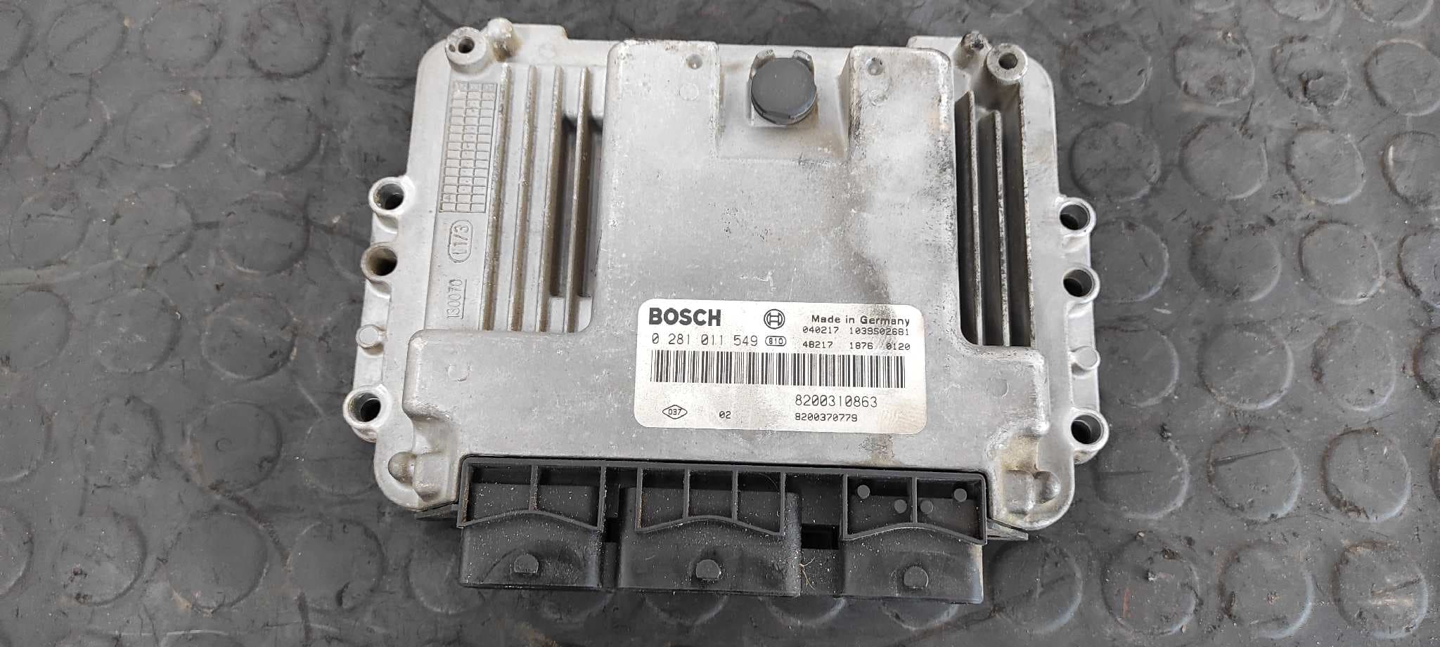 Recambio de CENTRALITA MOTOR UCE para RENAULT MEGANE II BERLINA 3P F9Q D8 referencia OEM IAM 8200310863 - BLANCO