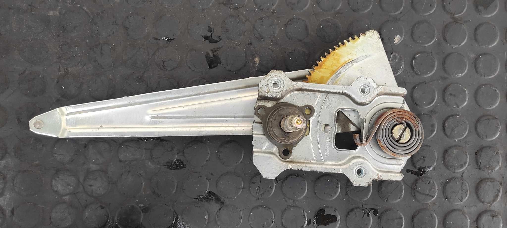 Recambio de ELEVALUNAS TRASERO DERECHO para TOYOTA RAV 4 (A2) 1ZZ-FE referencia OEM IAM - BLANCO