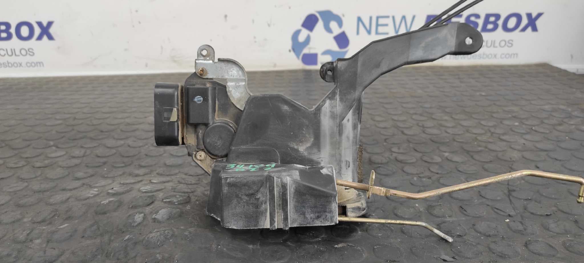 Recambio de CERRADURA PUERTA DELANTERA IZQUIERDA para TOYOTA RAV 4 (A2) 1ZZ-FE referencia OEM IAM AISIN - BLANCO