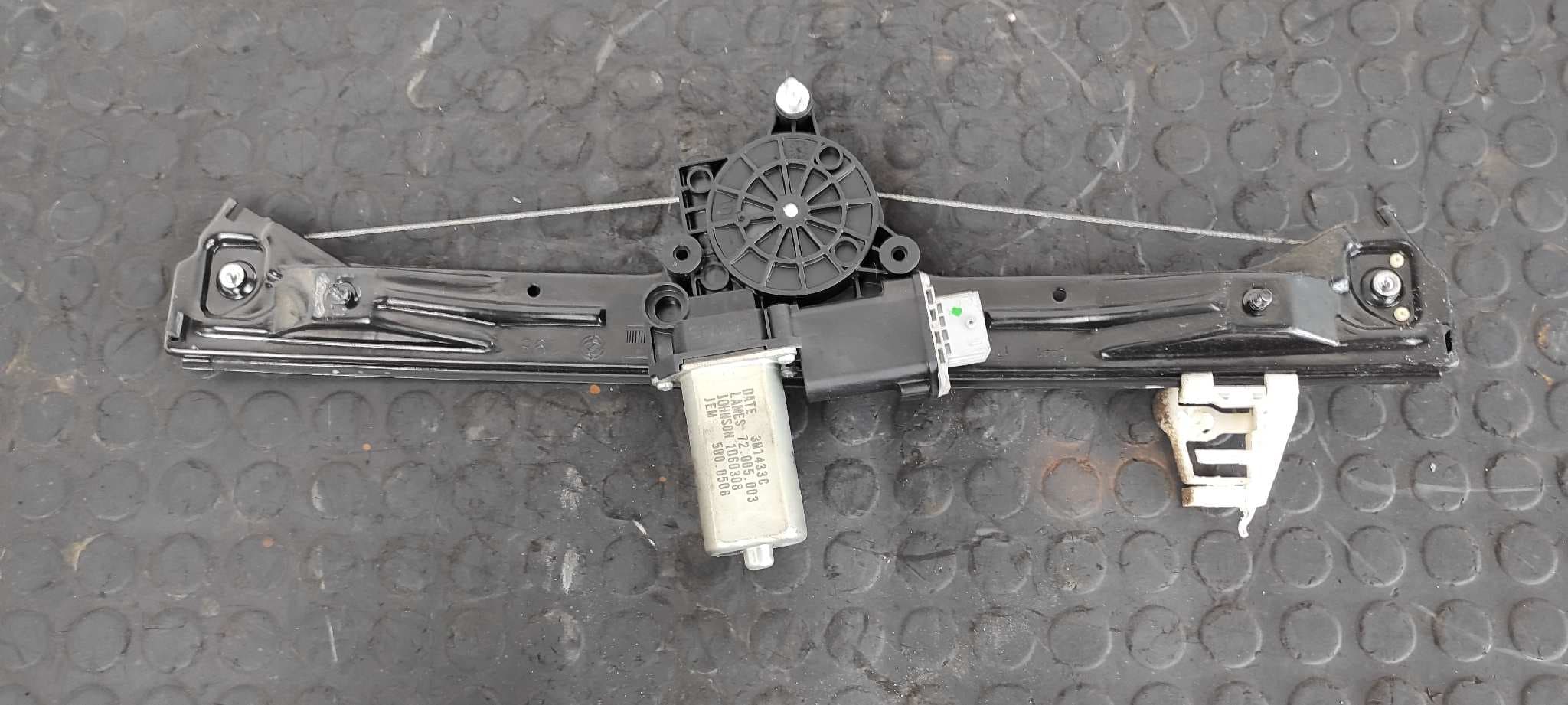 Recambio de ELEVALUNAS DELANTERO IZQUIERDO para FIAT BRAVO (198) 192A8000 referencia OEM IAM 72005003 - GRIS