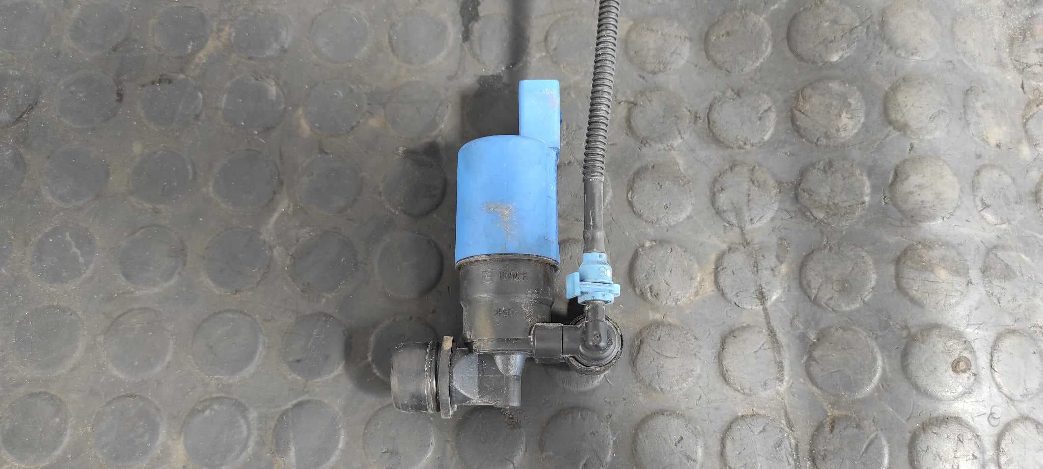 Recambio de BOMBA LIMPIA para FORD GRAND C-MAX Titanium UFDB referencia OEM IAM AV6113K082AA - BLANCO
