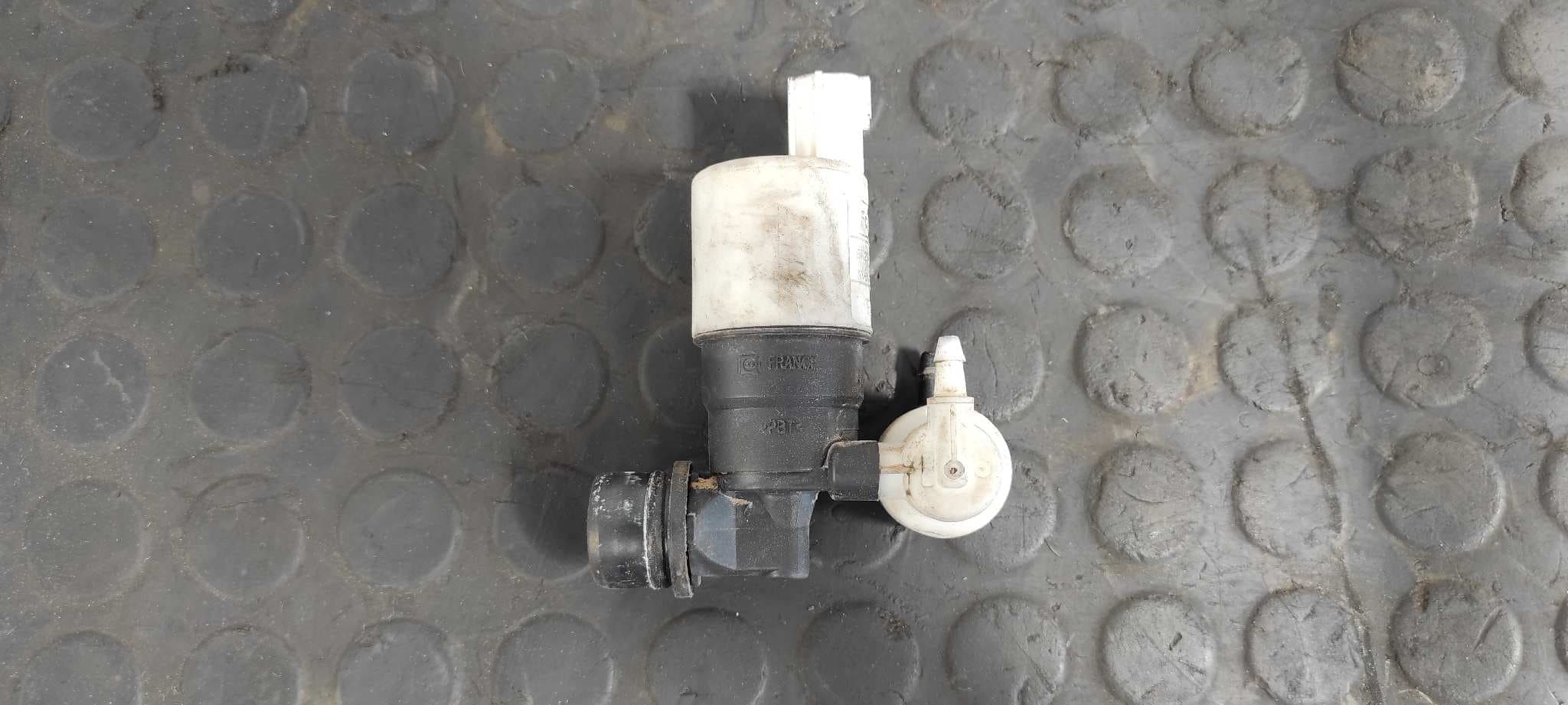 Recambio de BOMBA LIMPIA para FORD GRAND C-MAX Titanium UFDB referencia OEM IAM BK2117K624BA - BLANCO