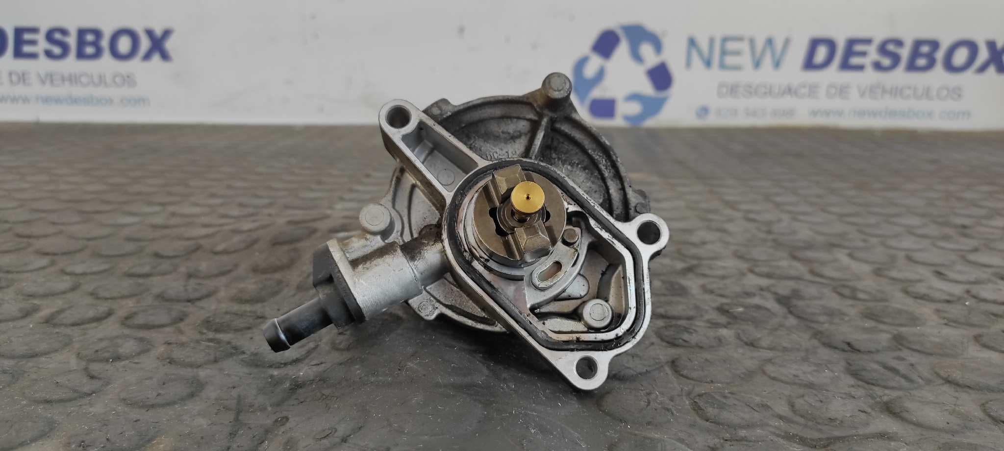 Recambio de DEPRESOR FRENO / BOMBA VACIO para KIA SOUL 1.6 CRDi CAT D4FB referencia OEM IAM 288102A101 - BLANCO