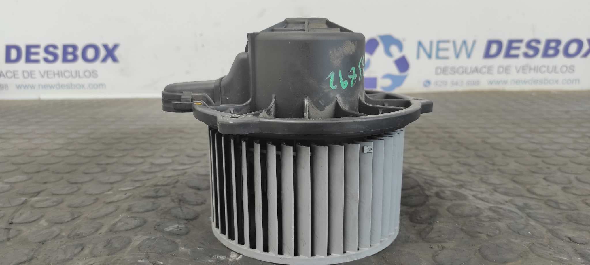 Recambio de MOTOR CALEFACCION para KIA SOUL 1.6 CRDi CAT D4FB referencia OEM IAM F00S330024 - BLANCO