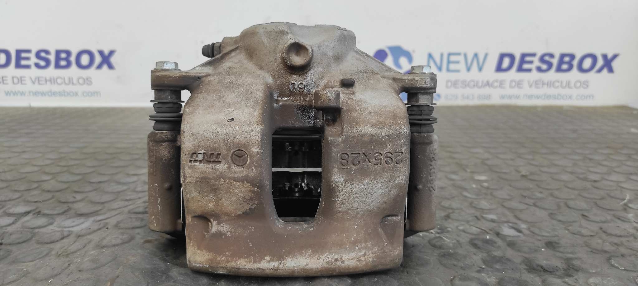 Recambio de PINZA DE FRENO DELANTERA IZQUIERDA para MERCEDES-BENZ CLASE C (W204) BERLINA OM646811 referencia OEM IAM 2042505U - BLANCO