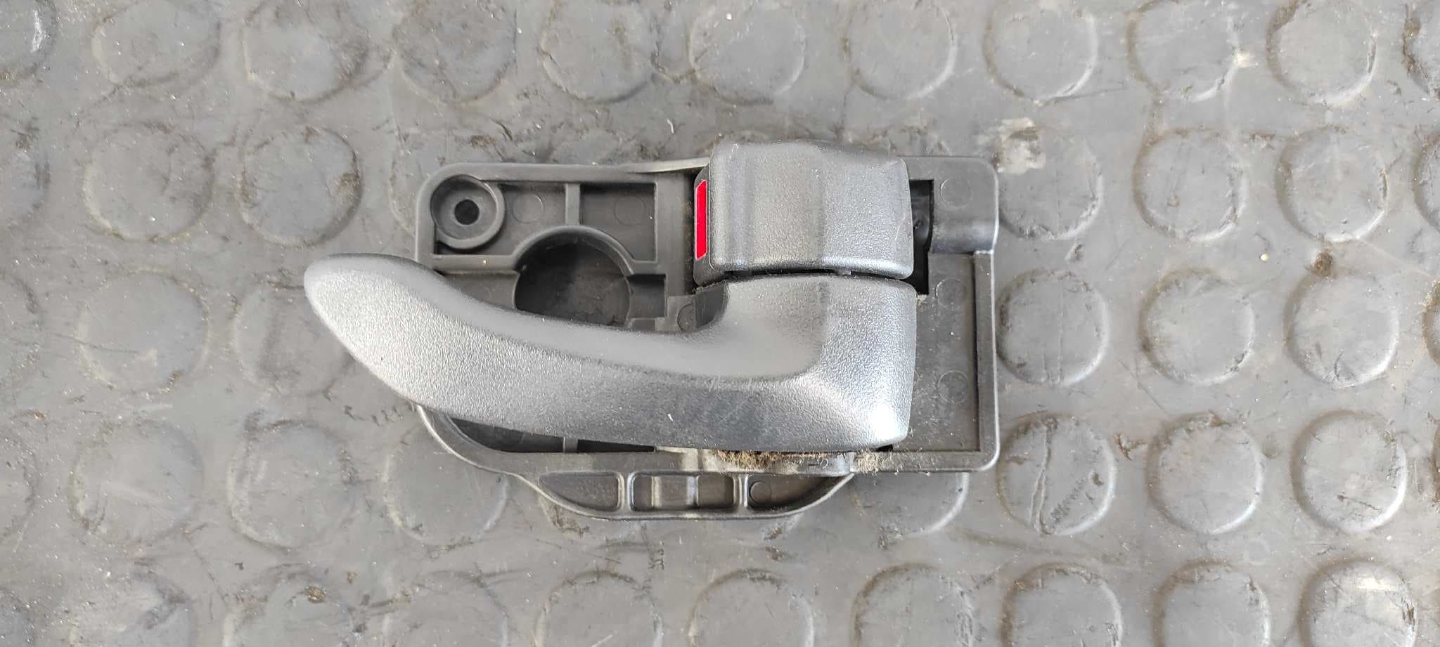 Recambio de MANETA INTERIOR TRASERA DERECHA para KIA SOUL 1.6 CRDi CAT D4FB referencia OEM IAM - BLANCO