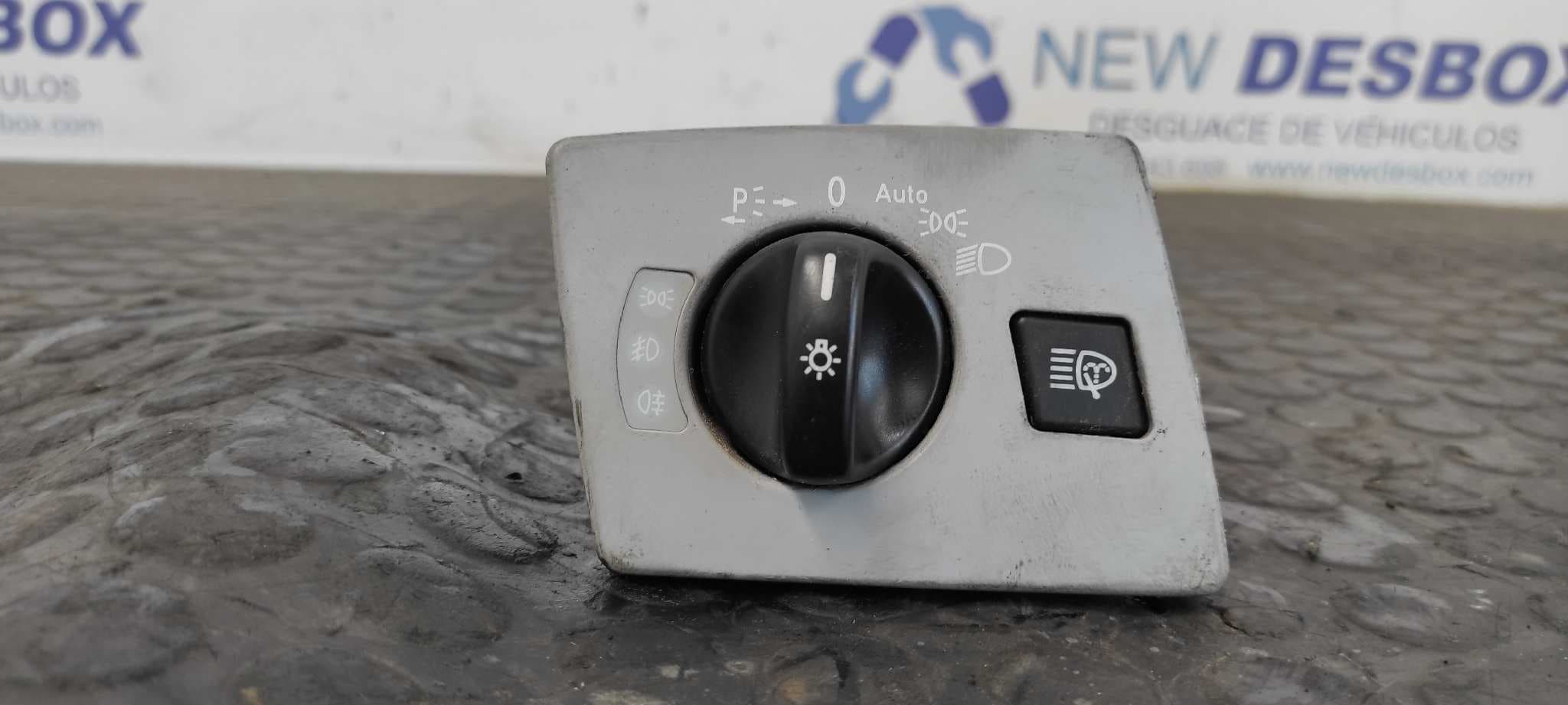 Recambio de MANDO LUCES para MERCEDES-BENZ CLASE CL (W215) COUPE 500 (215.375) M113960 referencia OEM IAM 2155450304 - NEGRO
