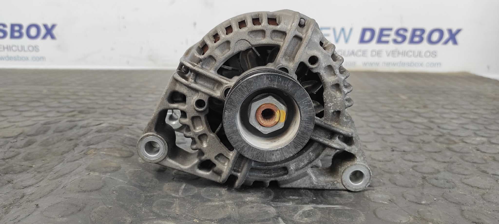 Recambio de ALTERNADOR para OPEL CORSA D Z12XEP referencia OEM IAM 13222930 - BLANCO