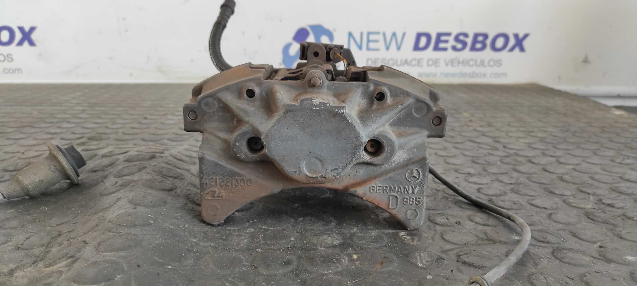 Recambio de PINZA DE FRENO TRASERA DERECHA para MERCEDES-BENZ CLASE CL (W215) COUPE 500 (215.375) M113960 referencia OEM IAM 4222300 - NEGRO
