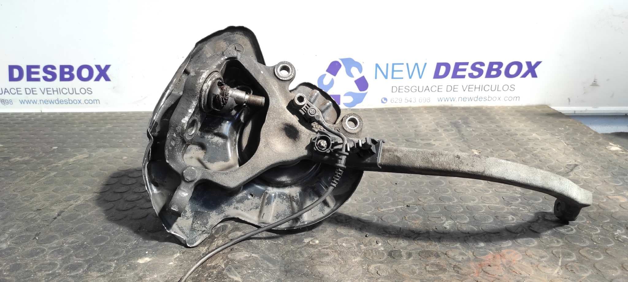 Recambio de MANGUETA DELANTERA IZQUIERDA para MERCEDES-BENZ CLASE CL (W215) COUPE M113960 referencia OEM IAM 2022 - NEGRO