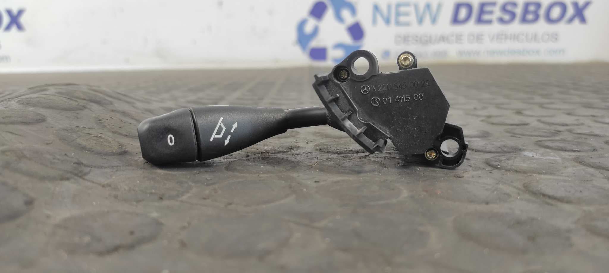 Recambio de MANDO VOLANTE para MERCEDES-BENZ CLASE CL (W215) COUPE 500 (215.375) M113960 referencia OEM IAM A2205450022 - NEGRO