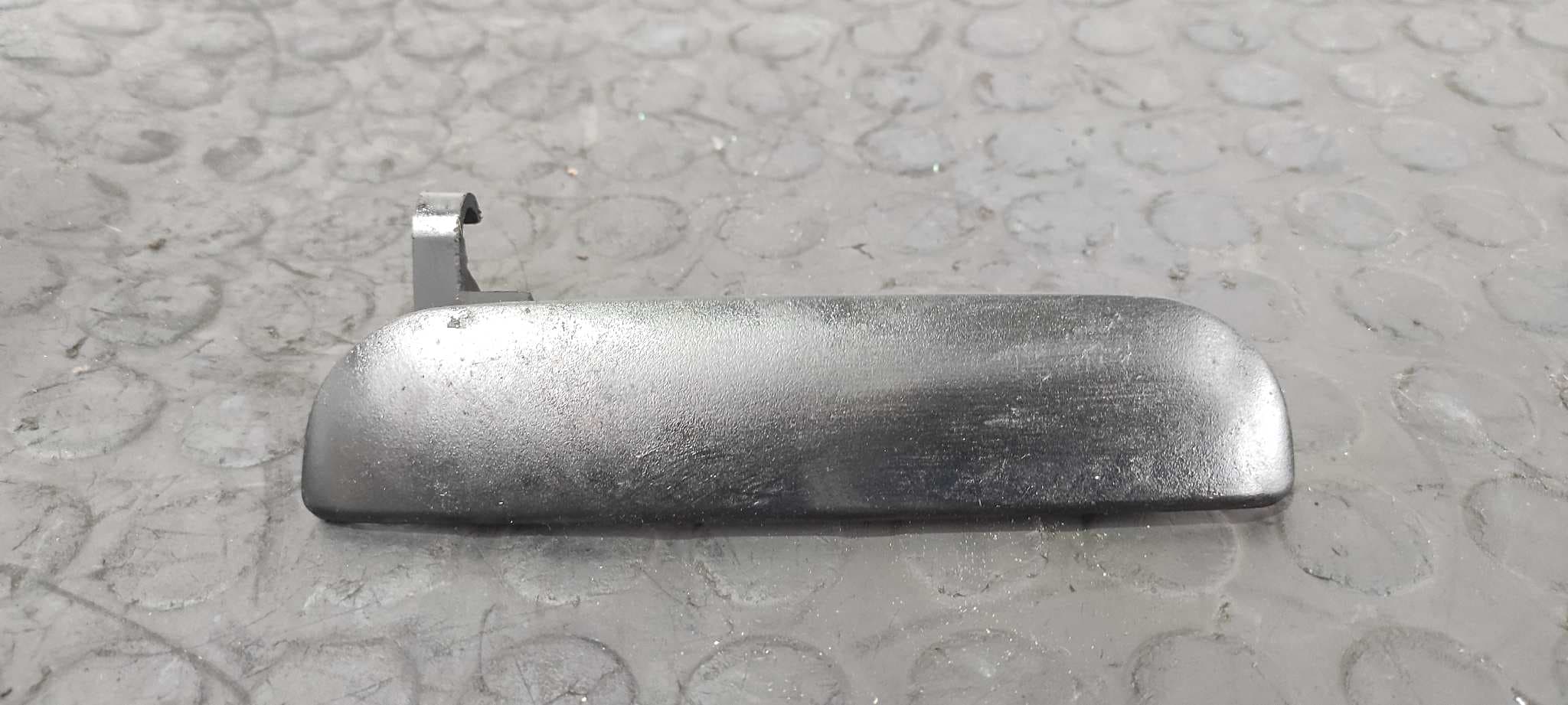 Recambio de MANETA DELANTERA DERECHA para FORD RANGER (ER) Royal Cabina simple 4X4 WLT referencia OEM IAM - VERDE