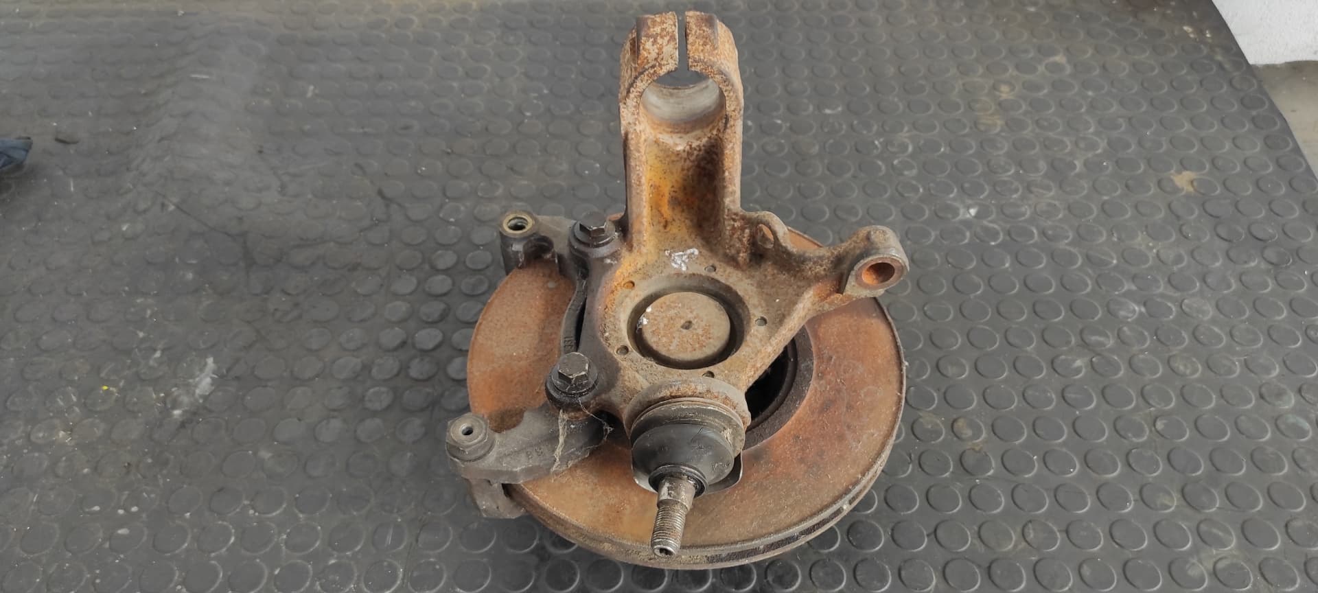 Recambio de MANGUETA DELANTERA DERECHA para FORD TRANSIT CAJA CERRADA, CORTA (FY) D2FA referencia OEM IAM YC153K185AJ
