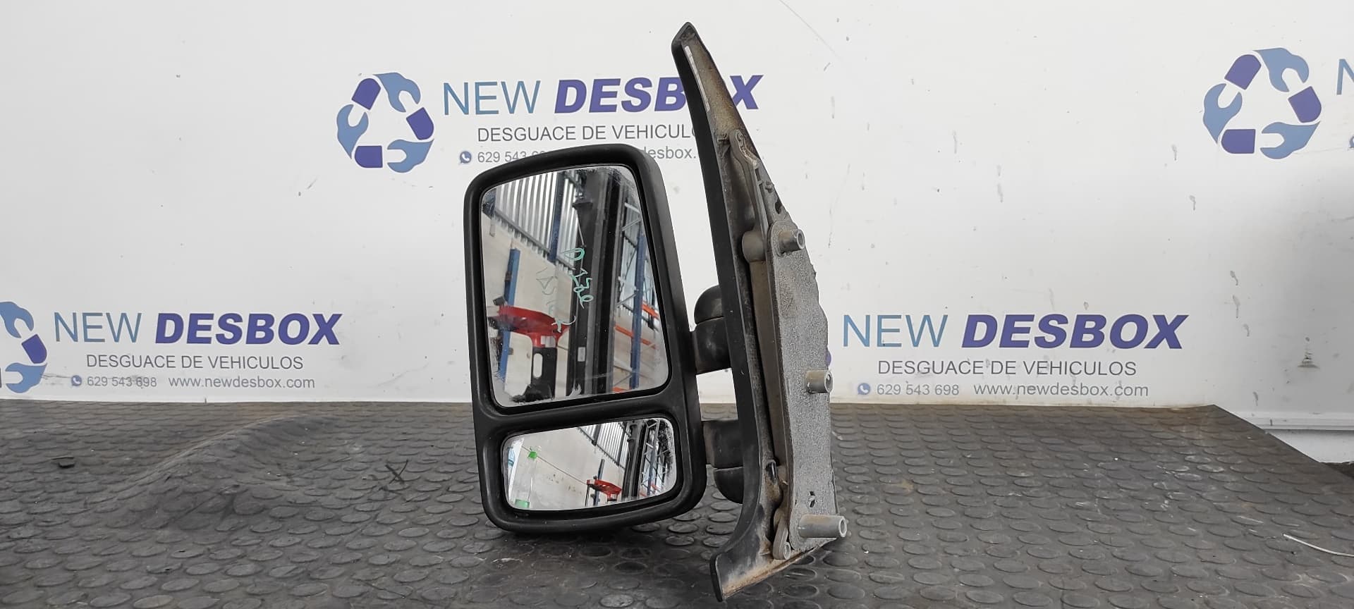 Recambio de RETROVISOR IZQUIERDO para RENAULT MASTER DOBLE referencia OEM IAM 7006 3012 E201