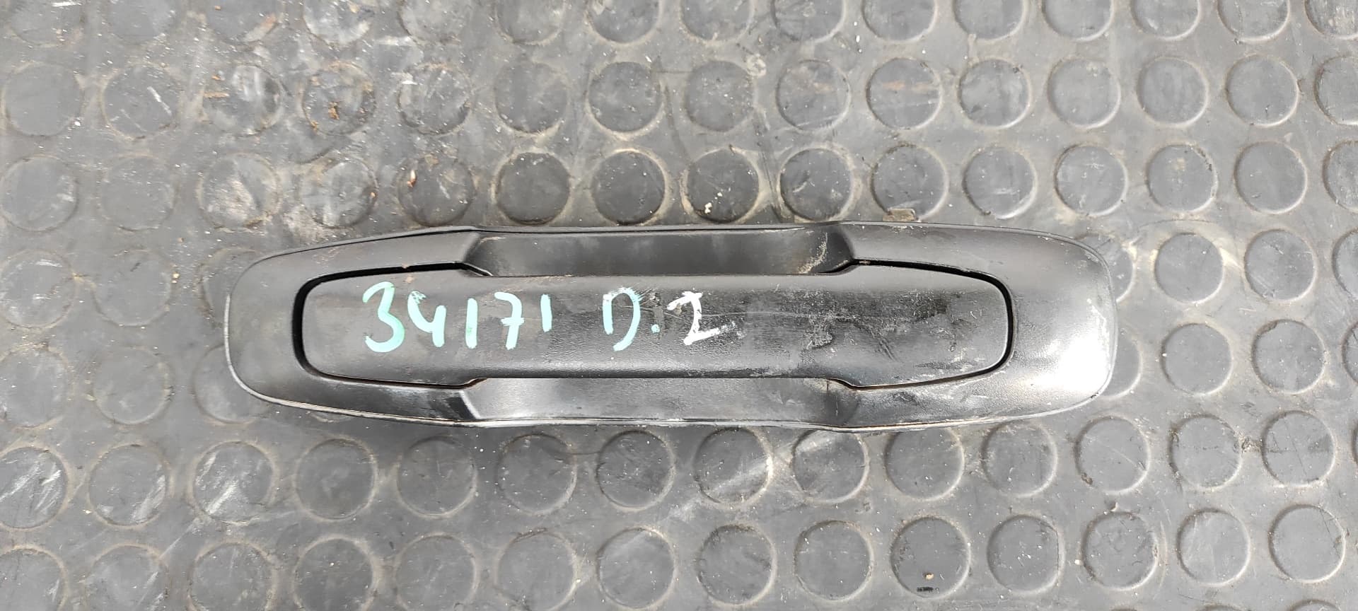 Recambio de MANETA DELANTERA IZQUIERDA para SUZUKI GRAND VITARA 3 PUERTAS SQ (GT) 2.0 TD Básico RHW referencia OEM IAM 8282065D00 - GRIS