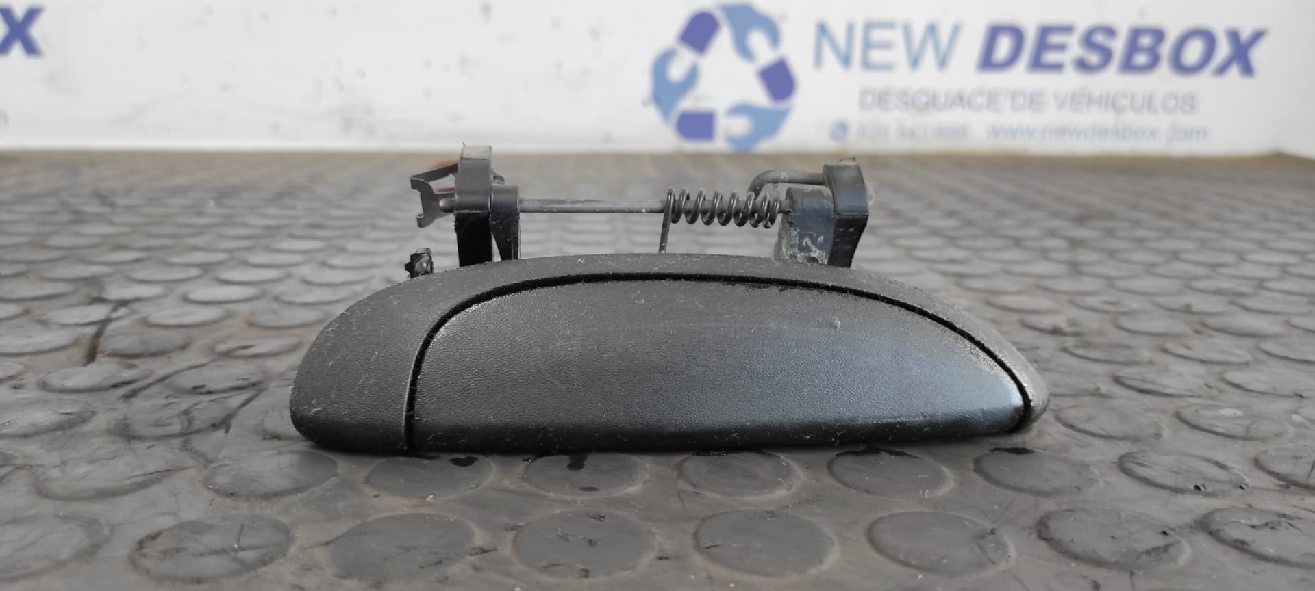 Recambio de MANETA DELANTERA DERECHA para DACIA LOGAN Ambiance K7M F7 referencia OEM IAM 7700433076 - BLANCO