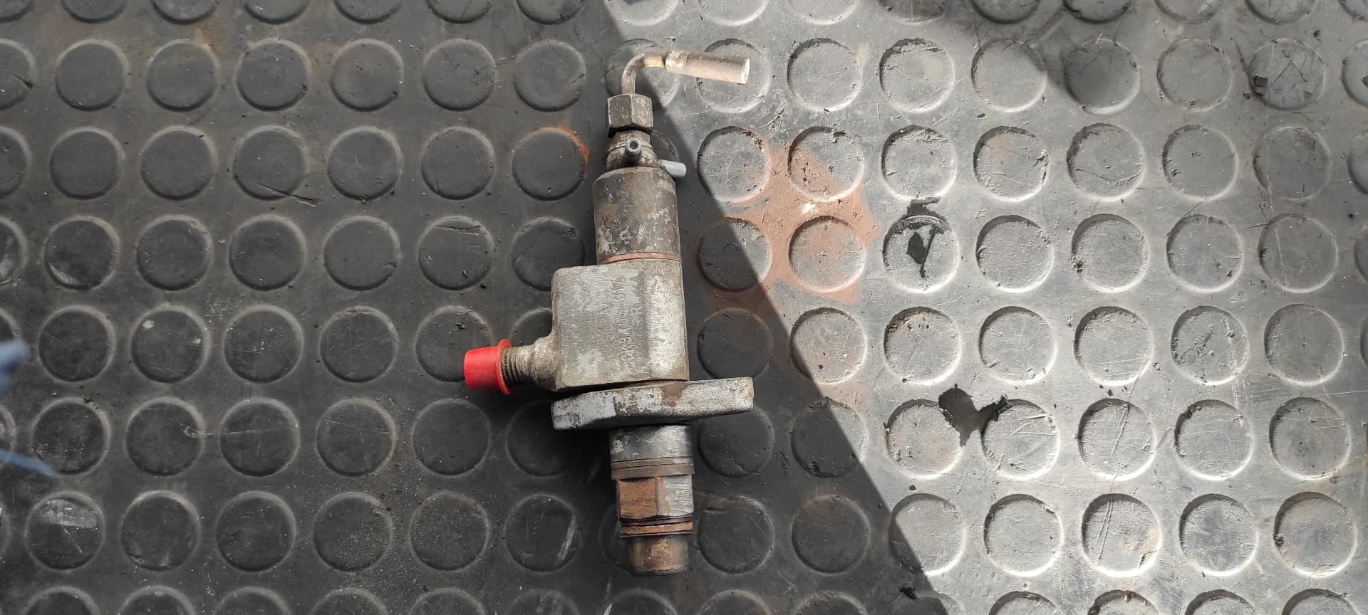 Recambio de INYECTOR para CHRYSLER JEEP COMANDO PERKINS 4108 referencia OEM IAM CKB40S5317