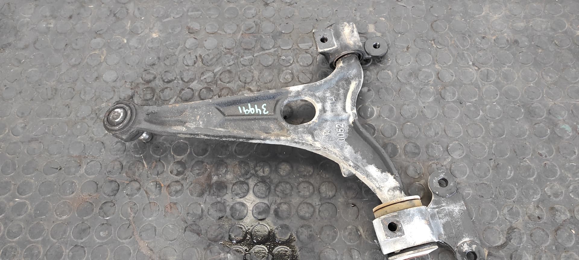 Recambio de BRAZO DERECHO INFERIOR DELANTERO para FIAT ULYSSE (179) 4HWDW12ATED4 referencia OEM IAM 0052 - GRIS