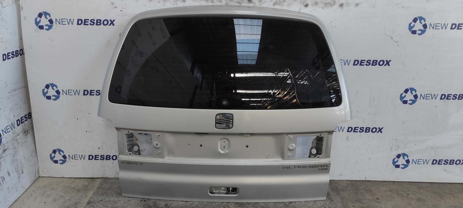 Recambio de PORTON TRASERO para SEAT ALHAMBRA (7V9) AUY referencia OEM IAM - BLANCO