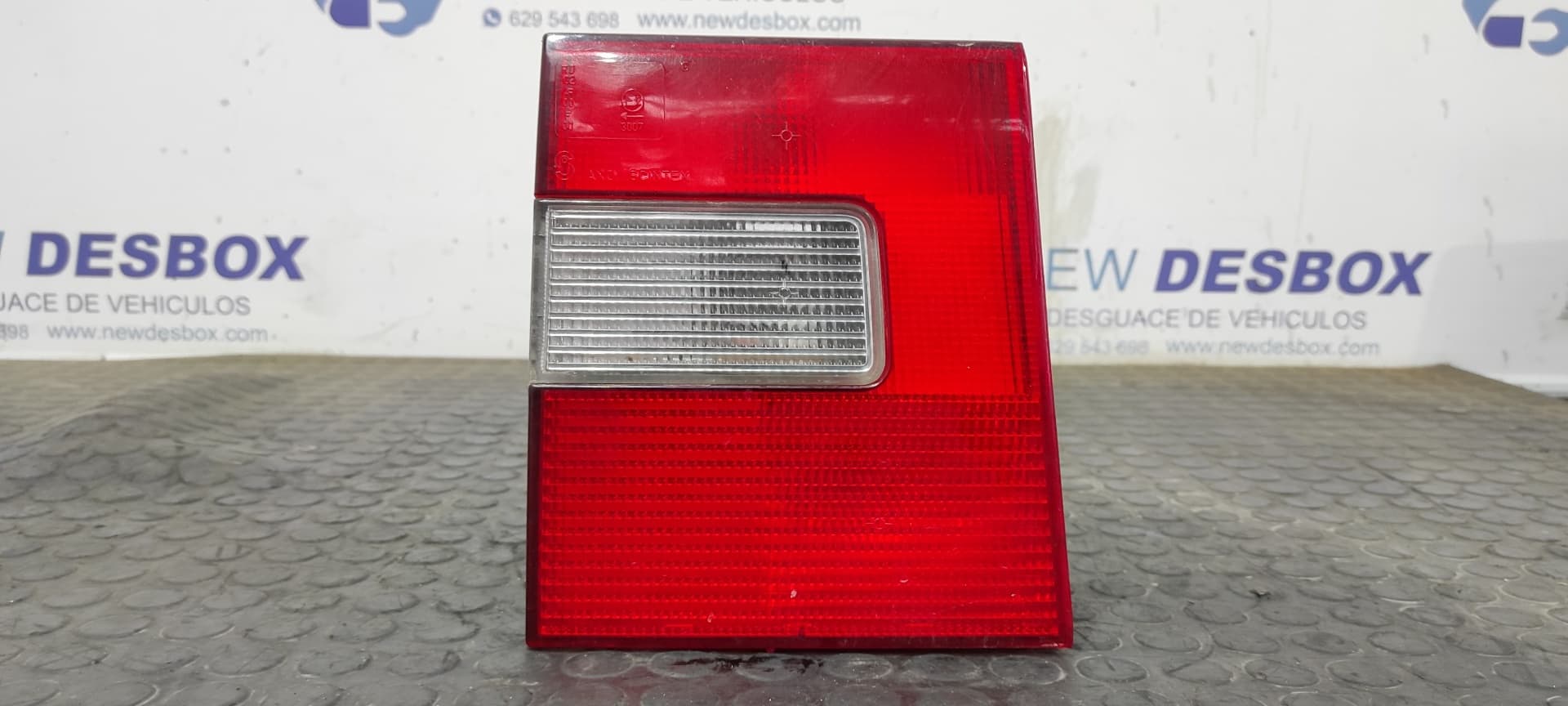 Recambio de PILOTO PORTON IZQUIERDO para CITROEN EVASION 2.0 16V HDi CAT (RHW / DW10ATED4) RHZ referencia OEM IAM 45240 - AZUL