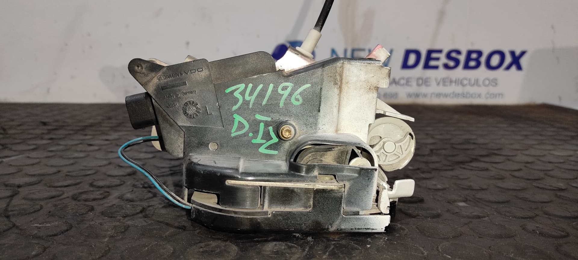 Recambio de CERRADURA PUERTA DELANTERA IZQUIERDA para MERCEDES-BENZ VITO MIXTO 06.2003 -> 111 CDI Compacto (639.601) 646982 referencia OEM IAM A6397200835 - BLANCO