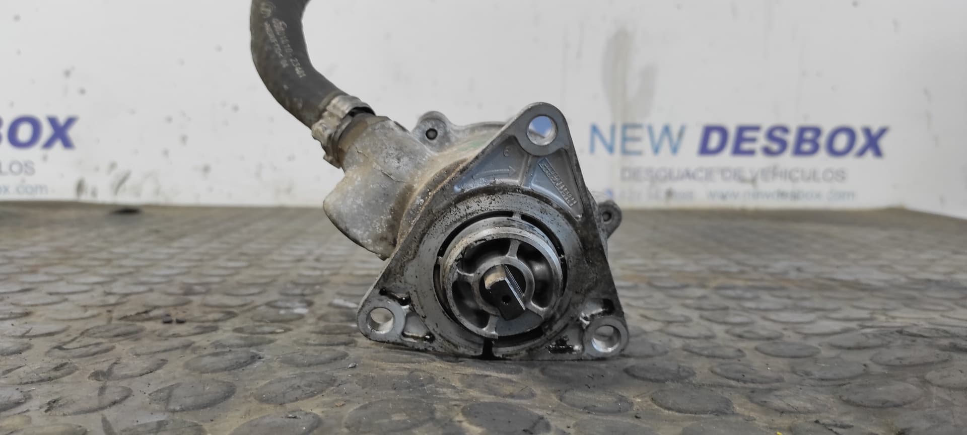 Recambio de DEPRESOR FRENO / BOMBA VACIO para FIAT STRADA (278) 1.9 JTD 188A2000 referencia OEM IAM 46771105 - BLANCO