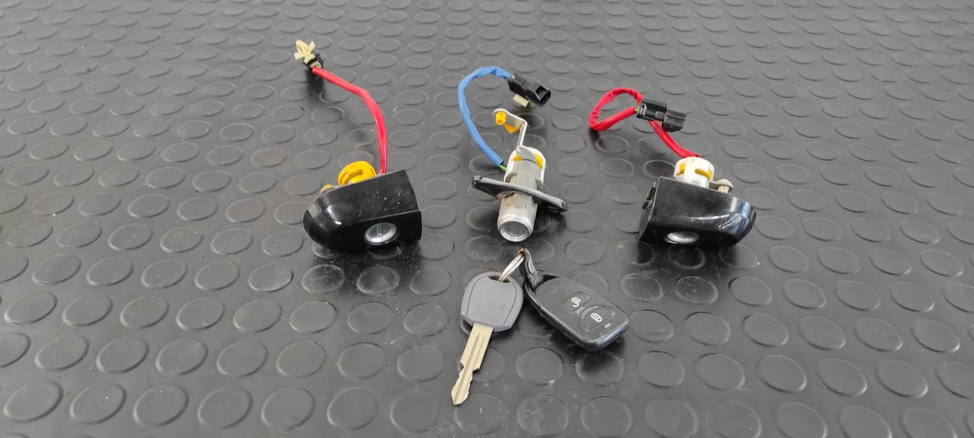 Recambio de JUEGO BOMBINES para KIA SPORTAGE G4GC referencia OEM IAM - NEGRO