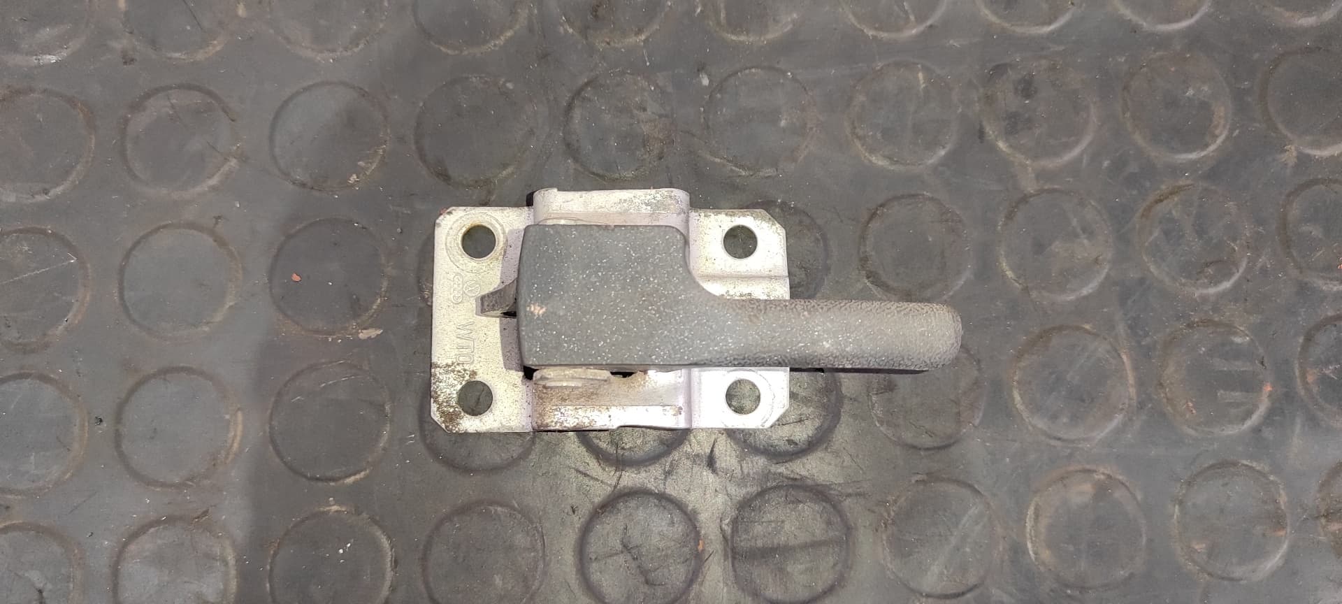 Recambio de MANETA INTERIOR DELANTERA IZQUIERDA para VOLKSWAGEN GOLF I (171/173) referencia OEM IAM 171837225