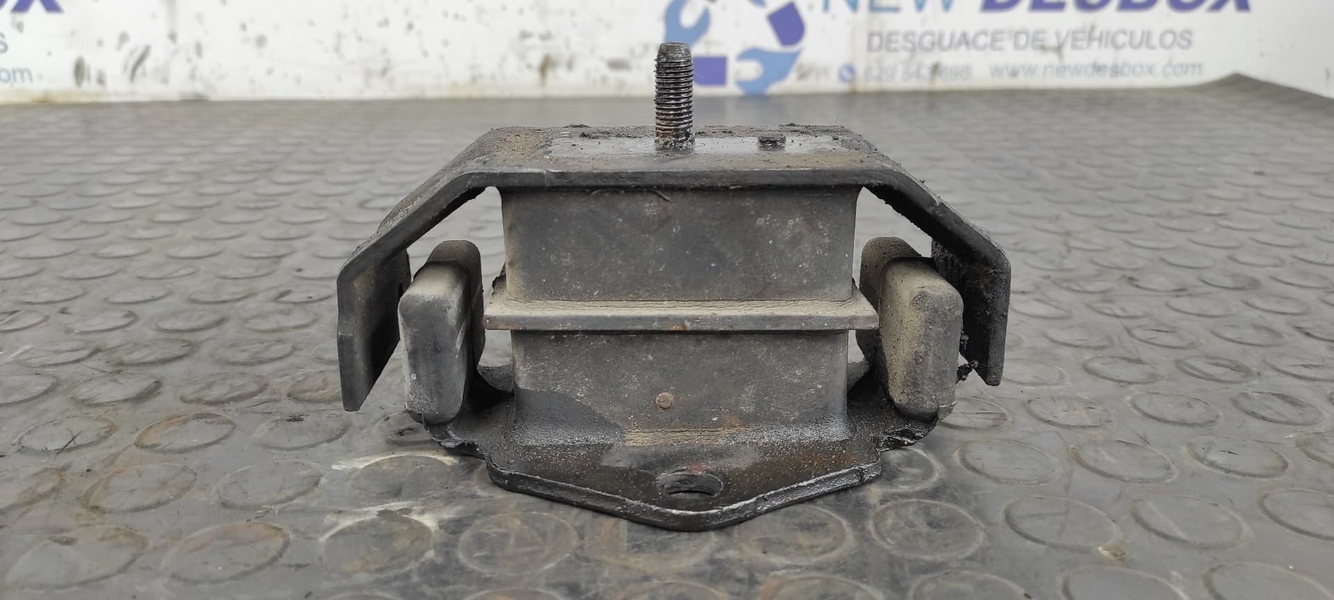 Recambio de SOPORTE MOTOR para MITSUBISHI MONTERO (V20/V40) 4M40 referencia OEM IAM MR1327201 - AZUL