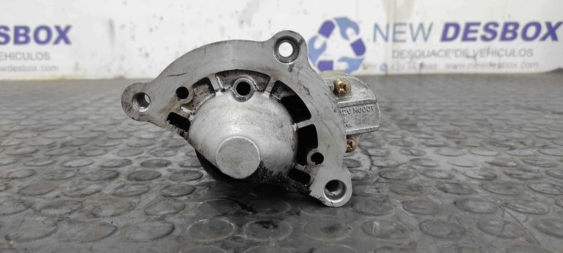 Recambio de MOTOR ARRANQUE para PEUGEOT 407 6FZEW7J4 referencia OEM IAM M000T82081 - PLATA