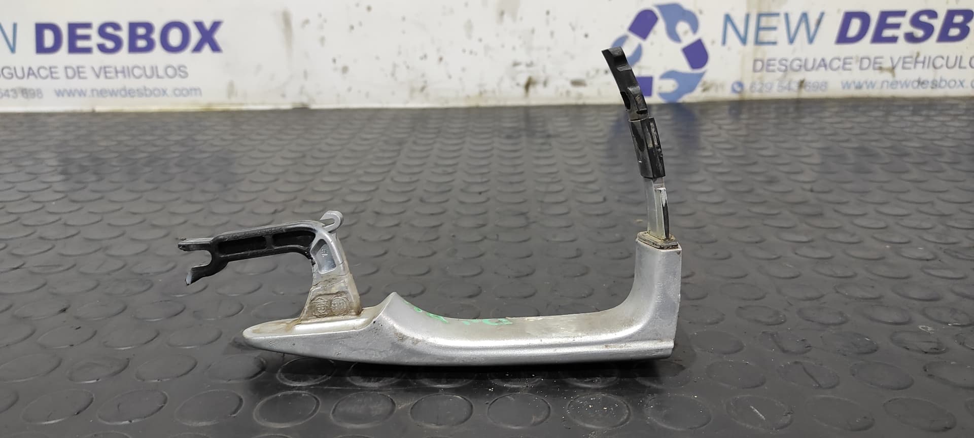 Recambio de MANETA DELANTERA DERECHA para FIAT ULYSSE (179) 2.2 JTD Dynamic 4HWDW12ATED4 referencia OEM IAM 1487228077 - GRIS