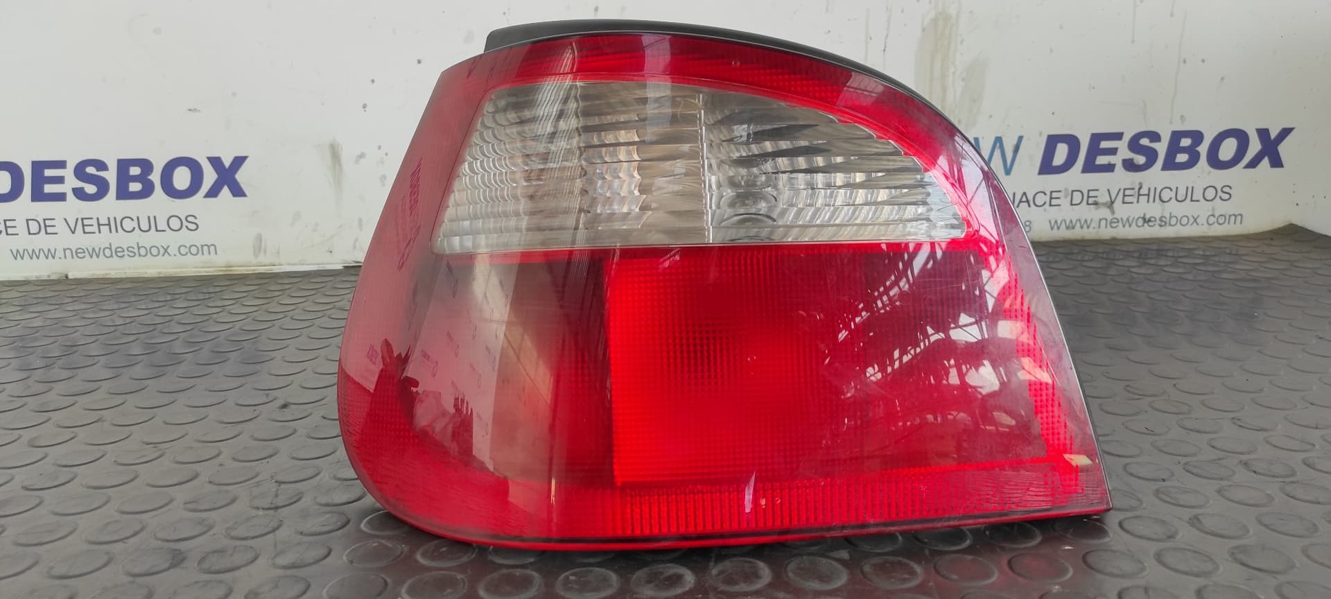 Recambio de PILOTO TRASERO IZQUIERDO para RENAULT MEGANE I FASE 2 GANDTOUR (KA..) 1.6 16V Authentique K4MA7 referencia OEM IAM 7700428320 - AZUL