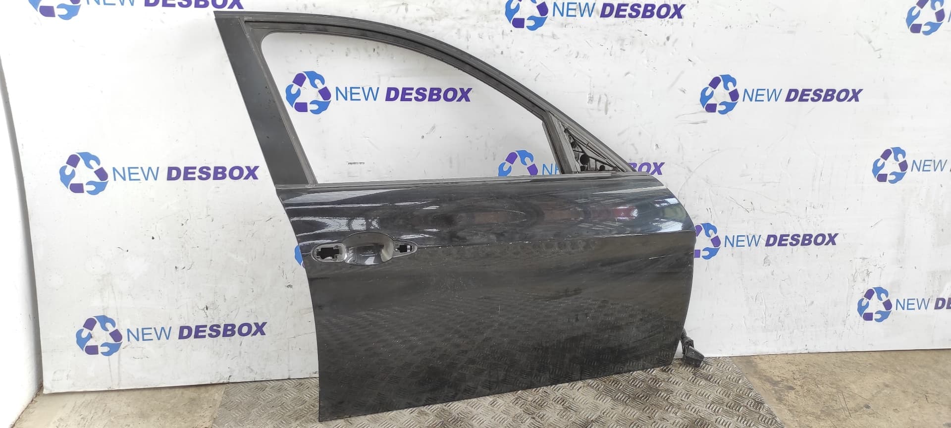 Recambio de PUERTA DELANTERA DERECHA para BMW SERIE 3 BERLINA (E90) 204D4 referencia OEM IAM - NEGRO