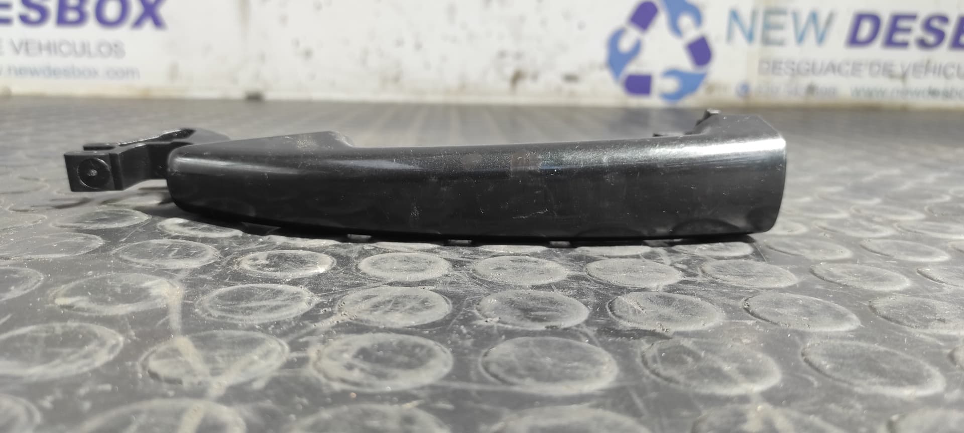 Recambio de MANETA DELANTERA IZQUIERDA para CITROEN C4 BERLINA Exclusive RHR referencia OEM IAM - NEGRO