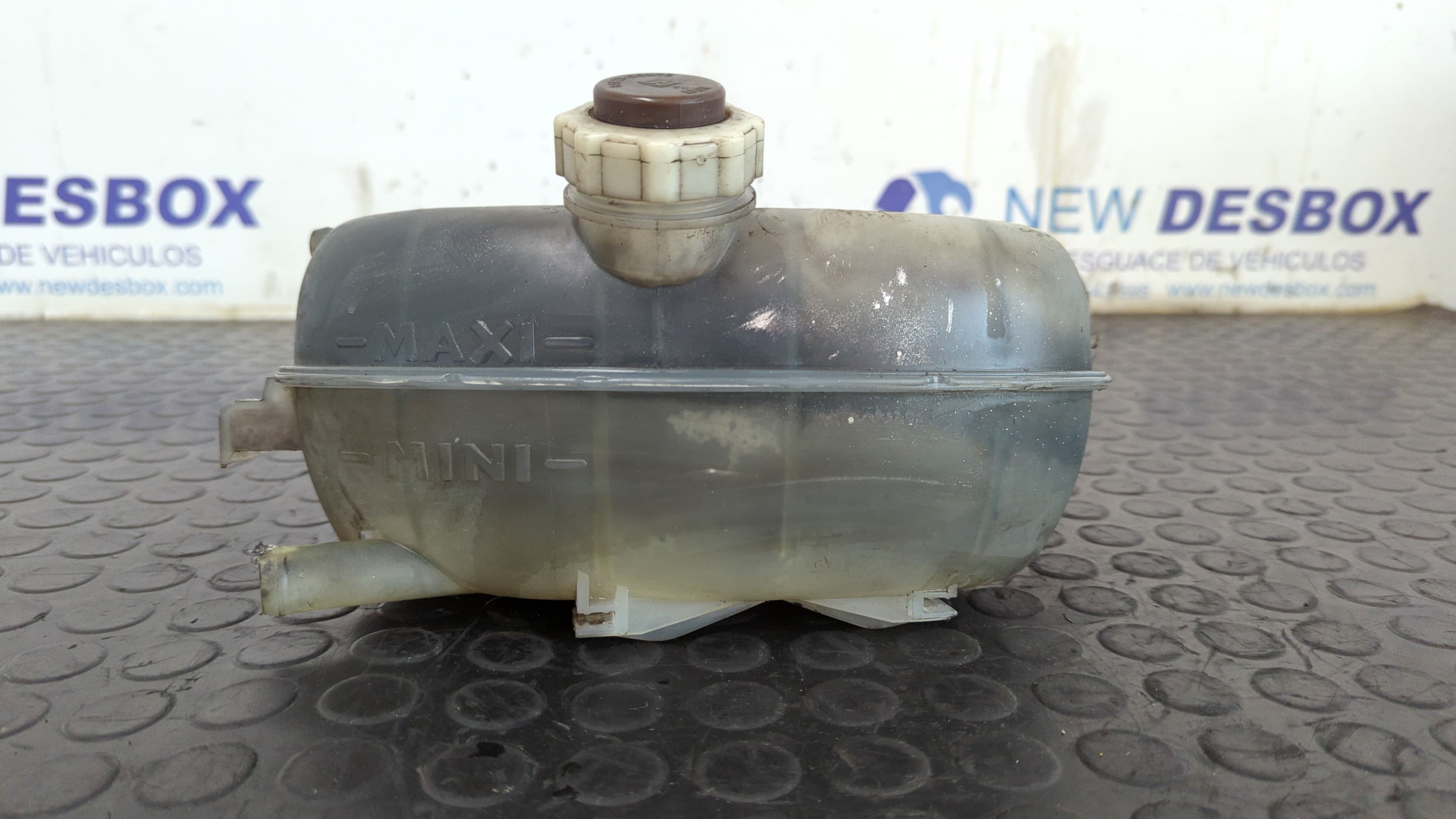Recambio de DEPOSITO EXPANSION para RENAULT MASTER II PH. 2 DOKA/PR. FGST Caja abierta Batalla 3578 mm G9UA7 referencia OEM IAM 8200199170 - BLANCO