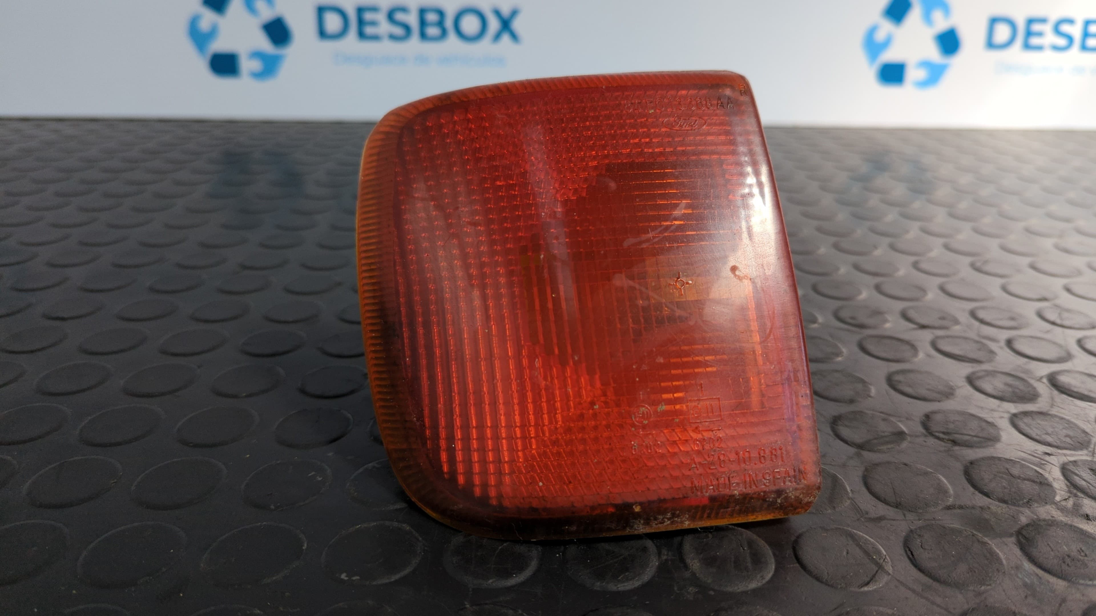 Recambio de PILOTO DELANTERO DERECHO para FORD FIESTA BERL./EXPRESS Festival / CL TKB referencia OEM IAM 84FG13368AA - BLANCO