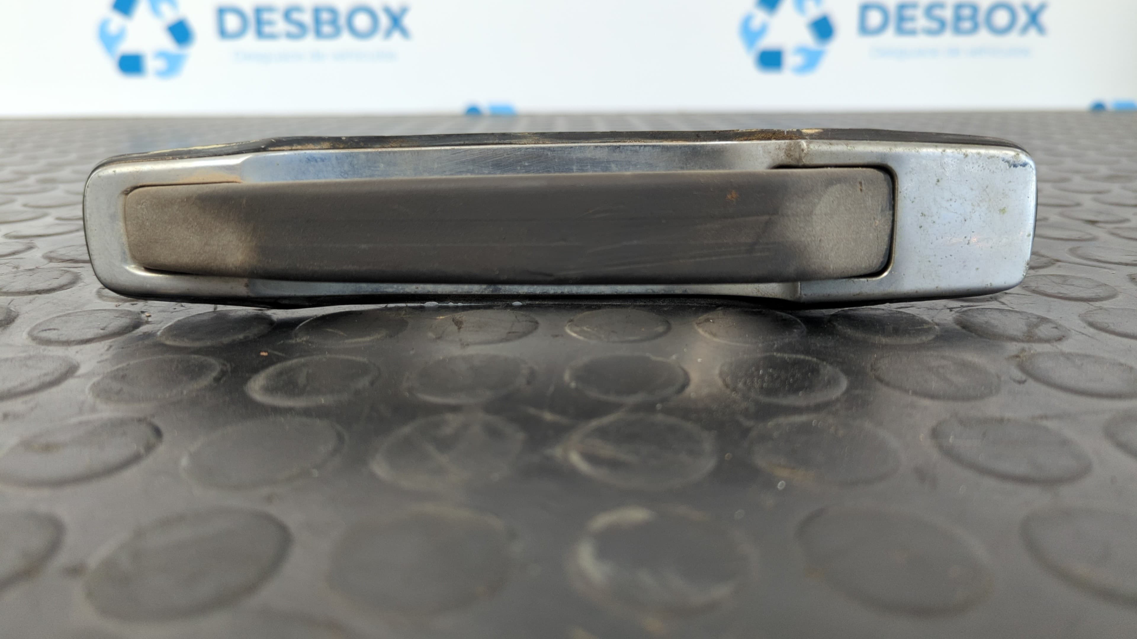 Recambio de MANETA TRASERA DERECHA para MERCEDES CLASE S (W126) referencia OEM IAM 1267600059