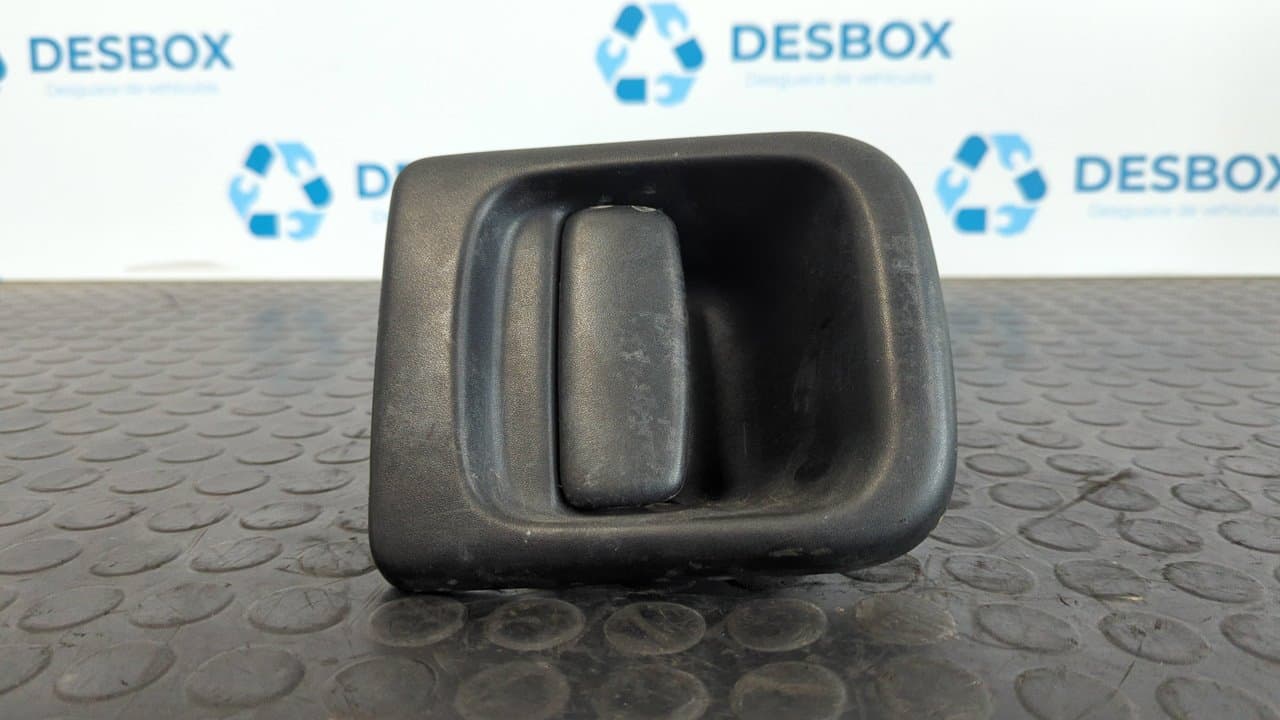 Recambio de MANETA DELANTERA DERECHA para RENAULT MASTER II PH. 2 DOKA/PR. FGST Caja abierta Batalla 3578 mm G9UA7 referencia OEM IAM 7700352489 - BLANCO