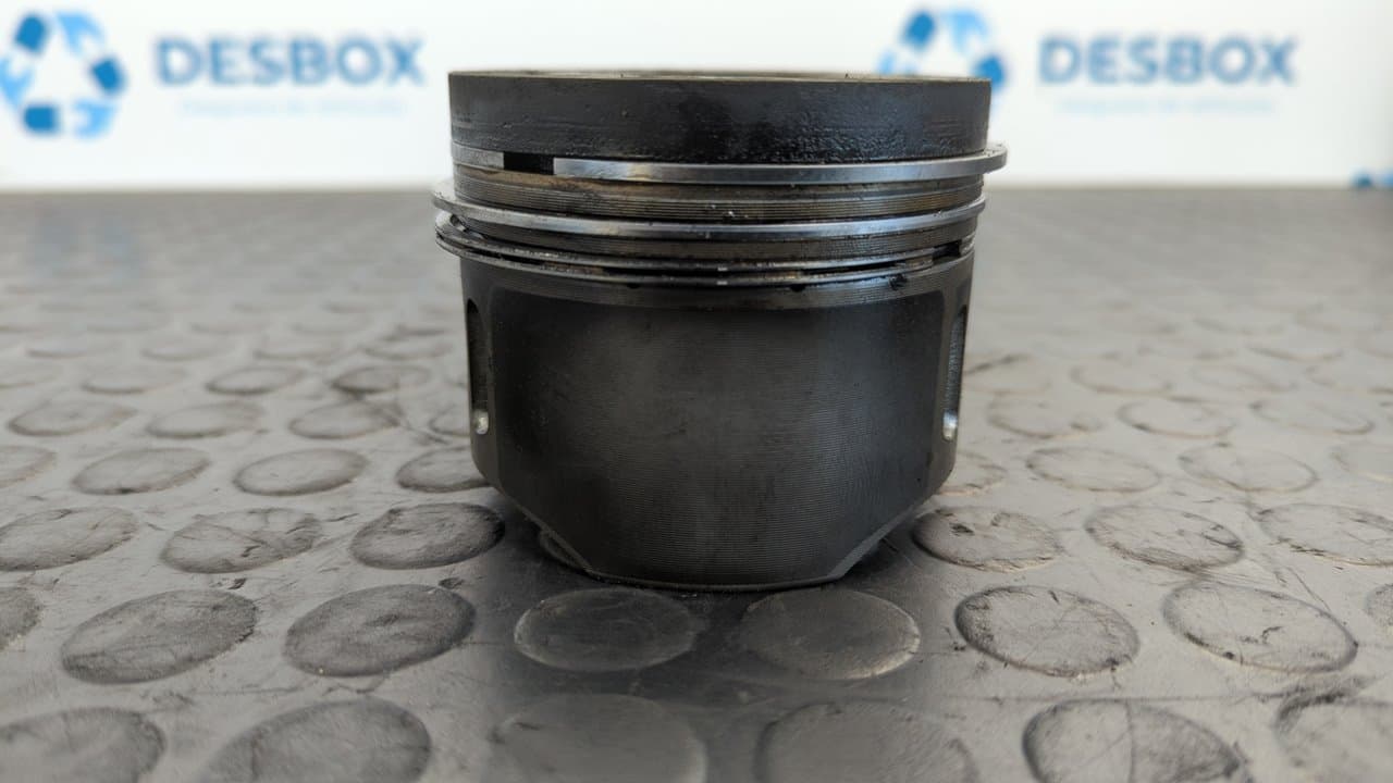 Recambio de PISTON para MERCEDES-BENZ VITO MIXTO 06.2003 -> 111 CDI Compacto (639.601) 646982 referencia OEM IAM 8854 - BLANCO