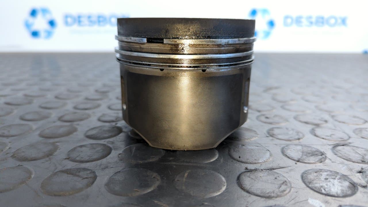 Recambio de PISTON para MERCEDES-BENZ VITO MIXTO 06.2003 -> 111 CDI Compacto (639.601) 646982 referencia OEM IAM 8854 - BLANCO