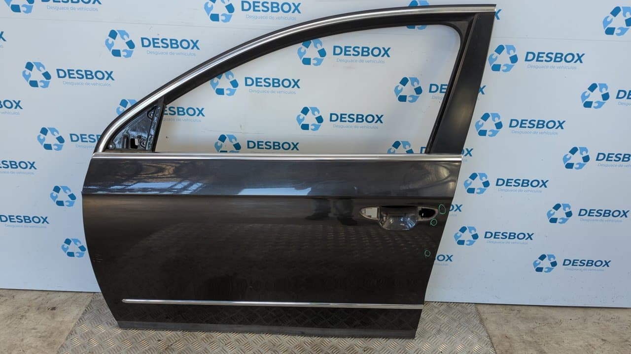 Recambio de PUERTA DELANTERA IZQUIERDA para VOLKSWAGEN PASSAT BERLINA (3C2) BKP referencia OEM IAM - GRIS