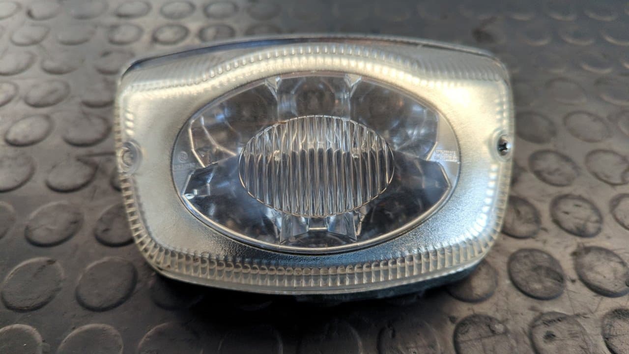 Recambio de PILOTO TRASERO CENTRAL para PIAGGIO (VESPA) VESPA C38 LX 50 C381M referencia OEM IAM 3843 - NEGRO